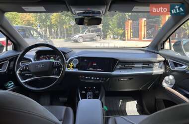 Внедорожник / Кроссовер Audi Q4 e-tron 2022 в 