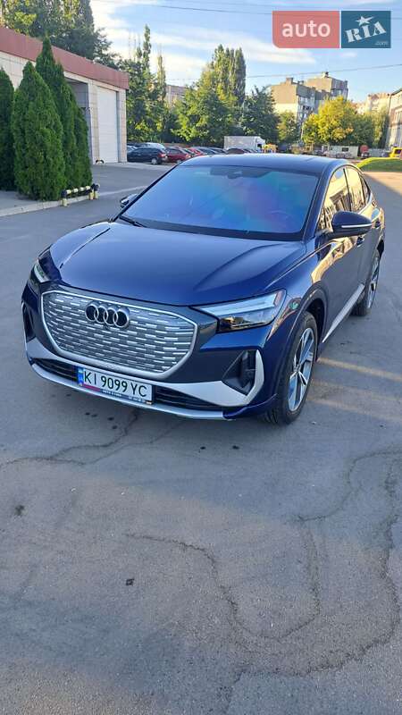 Позашляховик / Кросовер Audi Q4 e-tron 2023 в Борисполі