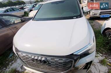 Внедорожник / Кроссовер Audi Q4 e-tron 2024 в 