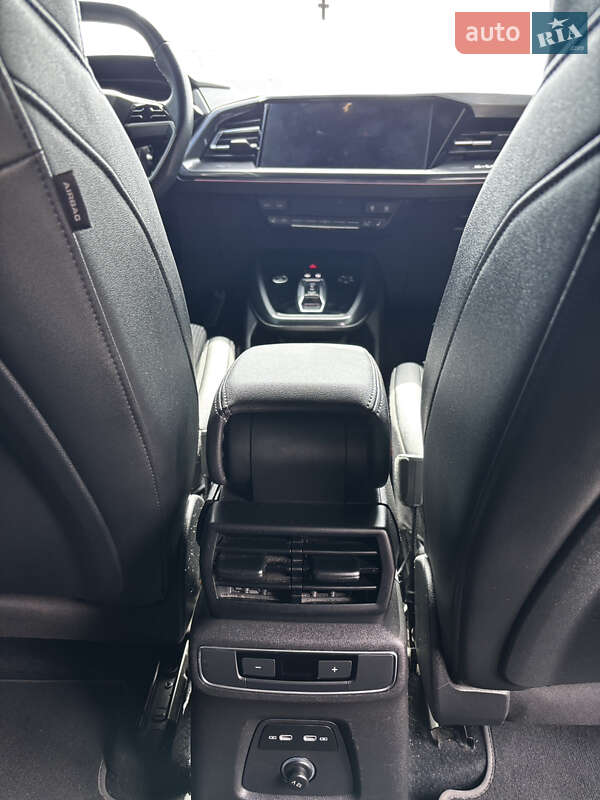 Позашляховик / Кросовер Audi Q4 e-tron 2022 в Львові