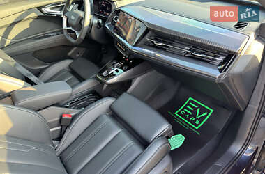 Внедорожник / Кроссовер Audi Q4 e-tron 2024 в 