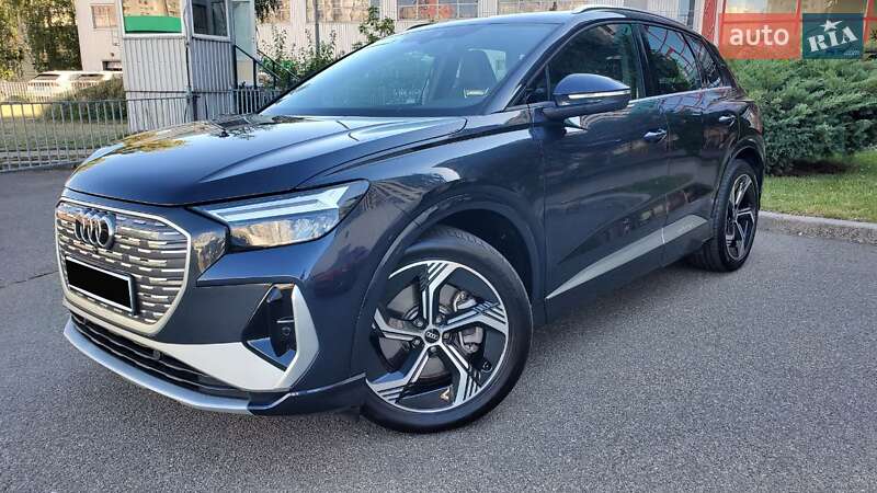 Внедорожник / Кроссовер Audi Q4 e-tron 2024 в 