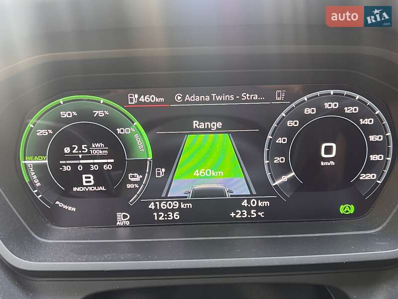 Позашляховик / Кросовер Audi Q4 e-tron 2022 в Дніпрі