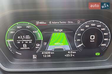 Внедорожник / Кроссовер Audi Q4 e-tron 2022 в 