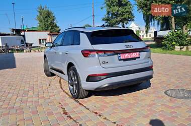 Позашляховик / Кросовер Audi Q4 e-tron 2023 в 