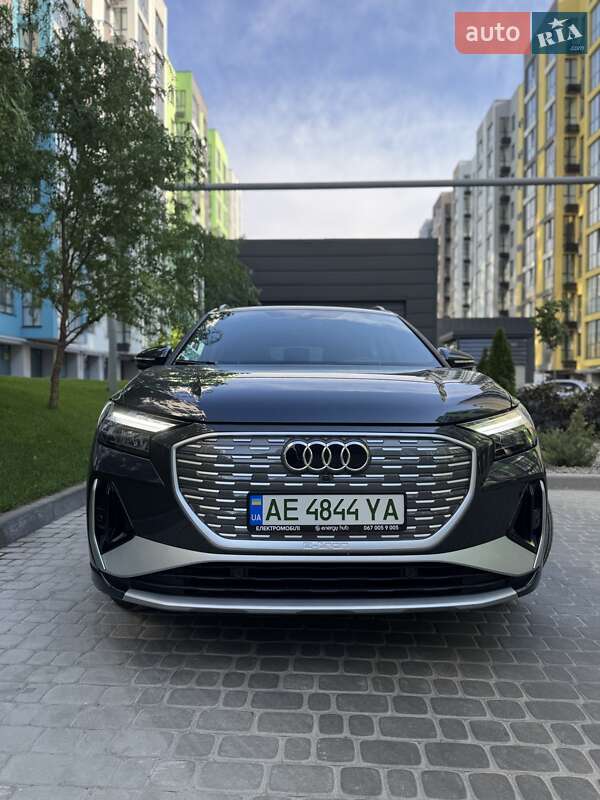 Внедорожник / Кроссовер Audi Q4 e-tron 2023 в Днепре