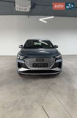 Внедорожник / Кроссовер Audi Q4 e-tron 2023 в 