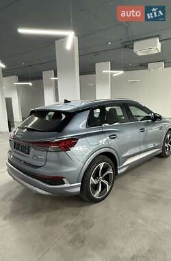 Внедорожник / Кроссовер Audi Q4 e-tron 2023 в 