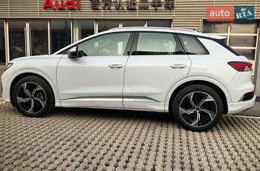 Внедорожник / Кроссовер Audi Q4 e-tron 2023 в 