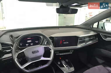 Внедорожник / Кроссовер Audi Q4 e-tron 2023 в 