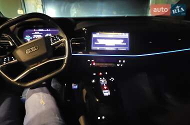 Внедорожник / Кроссовер Audi Q4 e-tron 2022 в 