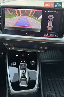 Внедорожник / Кроссовер Audi Q4 e-tron 2023 в 