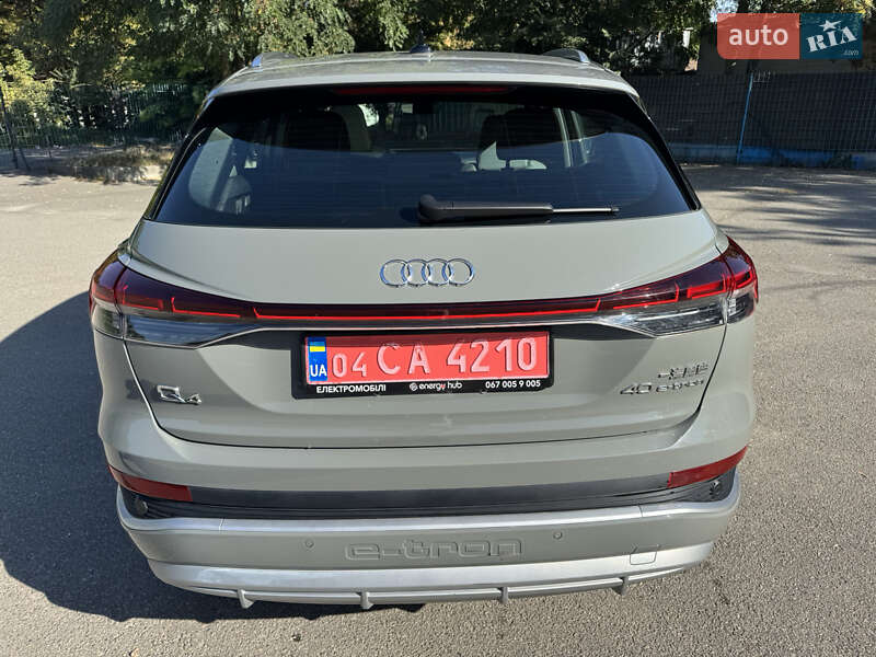 Внедорожник / Кроссовер Audi Q4 e-tron 2023 в Днепре