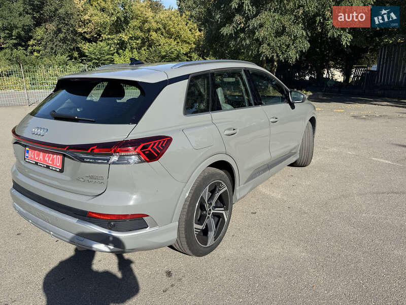 Внедорожник / Кроссовер Audi Q4 e-tron 2023 в Днепре