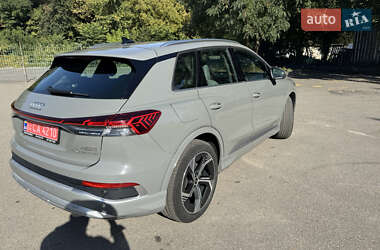 Внедорожник / Кроссовер Audi Q4 e-tron 2023 в 