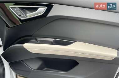 Внедорожник / Кроссовер Audi Q4 e-tron 2023 в 