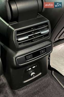 Позашляховик / Кросовер Audi Q4 e-tron 2023 в 