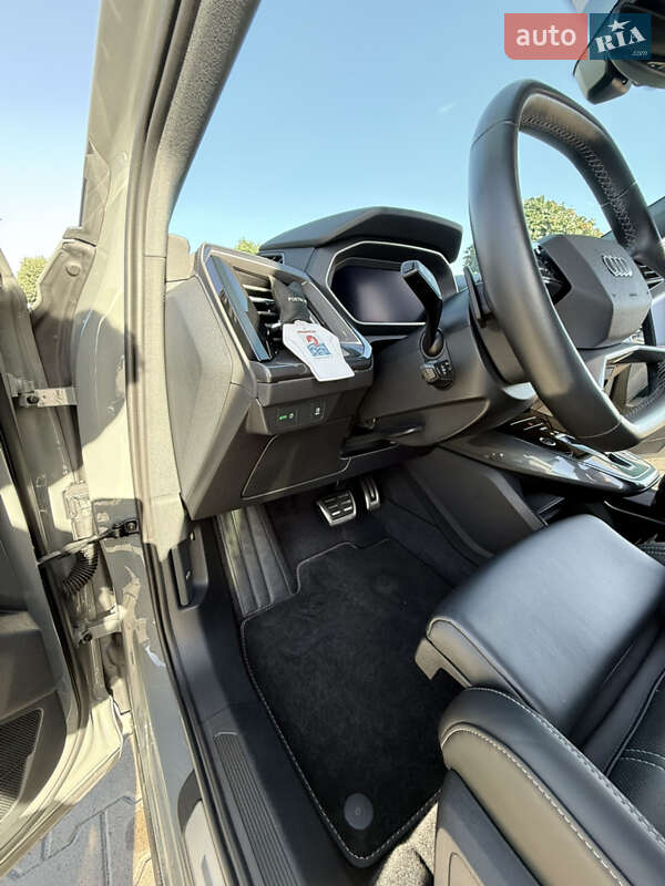 Позашляховик / Кросовер Audi Q4 e-tron 2024 в Києві