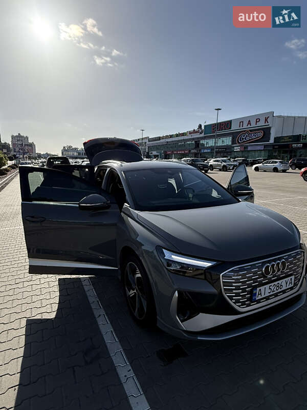 Позашляховик / Кросовер Audi Q4 e-tron 2024 в Києві