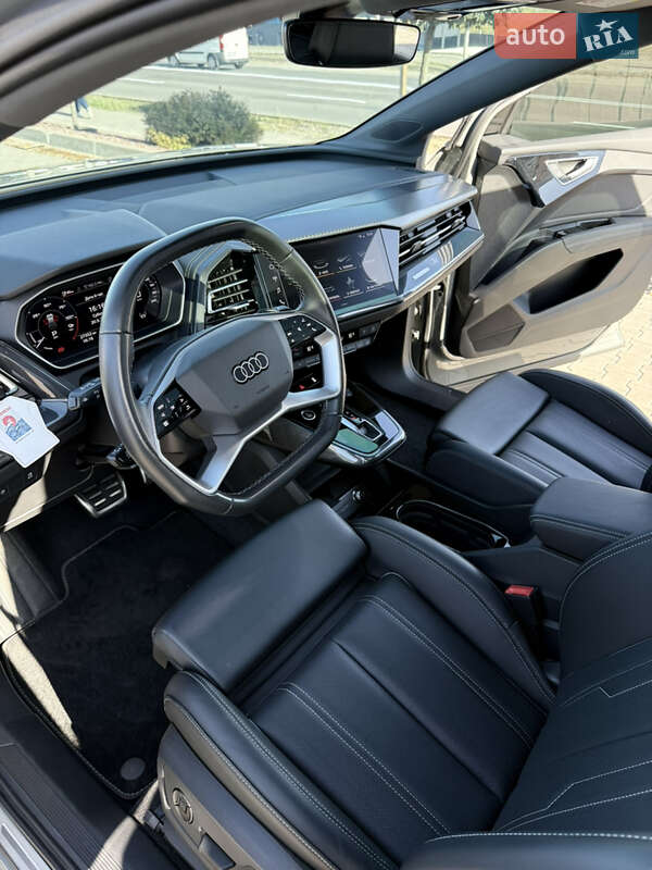 Позашляховик / Кросовер Audi Q4 e-tron 2024 в Києві