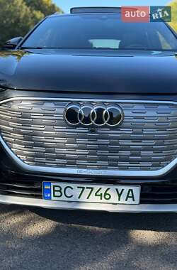 Внедорожник / Кроссовер Audi Q4 e-tron 2022 в 