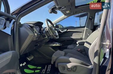 Внедорожник / Кроссовер Audi Q4 e-tron 2023 в 