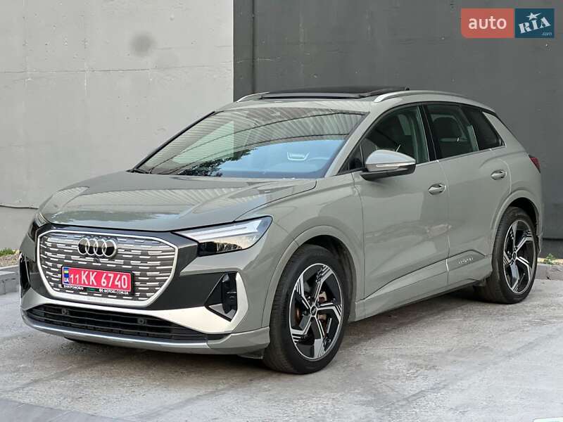 Позашляховик / Кросовер Audi Q4 e-tron 2022 в 