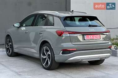 Позашляховик / Кросовер Audi Q4 e-tron 2022 в 