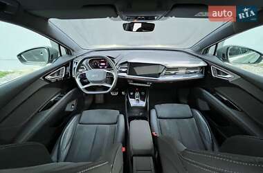 Позашляховик / Кросовер Audi Q4 e-tron 2022 в 
