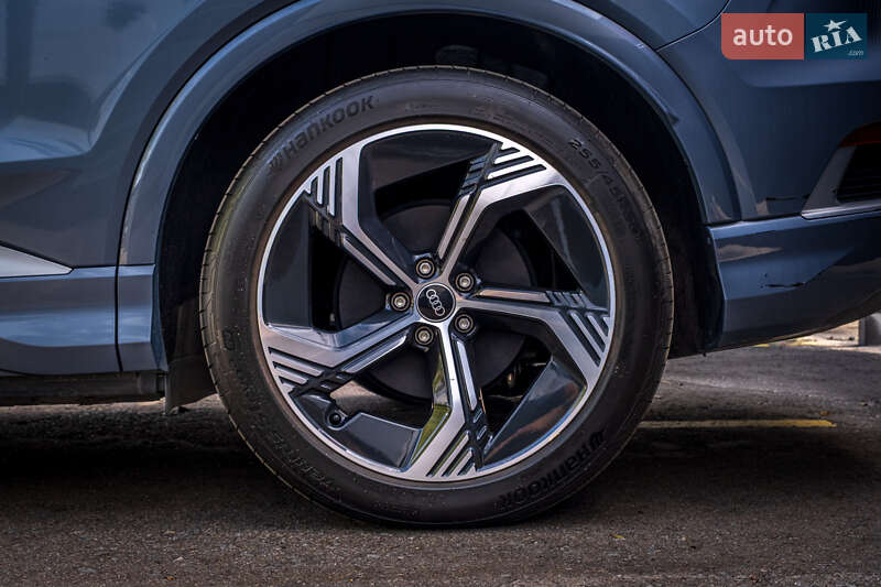 Внедорожник / Кроссовер Audi Q4 e-tron 2024 в Киеве