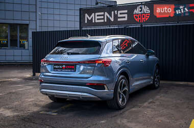 Позашляховик / Кросовер Audi Q4 e-tron 2024 в 