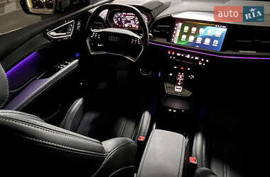 Внедорожник / Кроссовер Audi Q4 e-tron 2024 в 