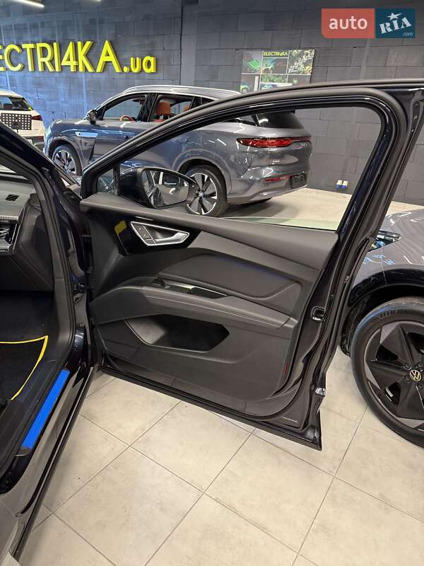 Позашляховик / Кросовер Audi Q4 e-tron 2025 в Львові