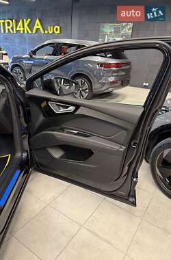Внедорожник / Кроссовер Audi Q4 e-tron 2025 в 