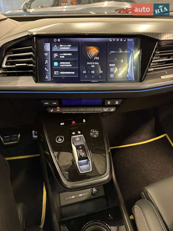 Позашляховик / Кросовер Audi Q4 e-tron 2025 в Львові