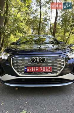 Внедорожник / Кроссовер Audi Q4 e-tron 2021 в 