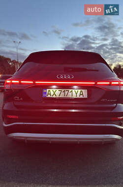Внедорожник / Кроссовер Audi Q4 e-tron 2021 в 