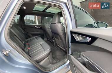 Внедорожник / Кроссовер Audi Q4 e-tron 2024 в 