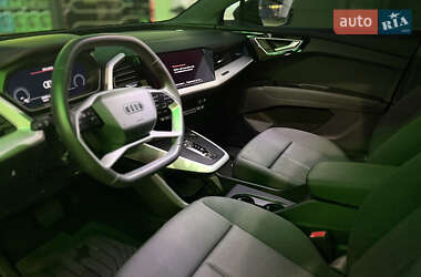 Позашляховик / Кросовер Audi Q4 e-tron 2025 в 