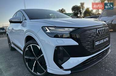 Позашляховик / Кросовер Audi Q4 e-tron 2021 в 