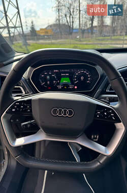Внедорожник / Кроссовер Audi Q4 e-tron 2023 в 