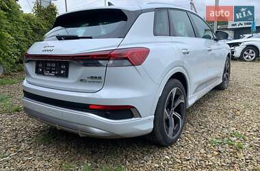 Позашляховик / Кросовер Audi Q4 e-tron 2023 в 