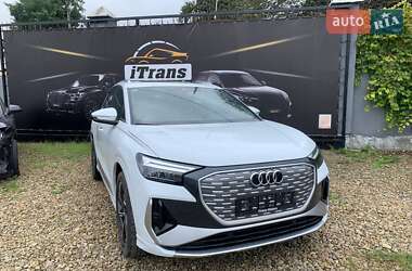 Позашляховик / Кросовер Audi Q4 e-tron 2023 в 