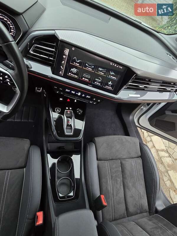 Позашляховик / Кросовер Audi Q4 e-tron 2023 в Одесі фото 41 Позашляховик / Кросовер Audi Q4 e-tron 2023 в Одесі