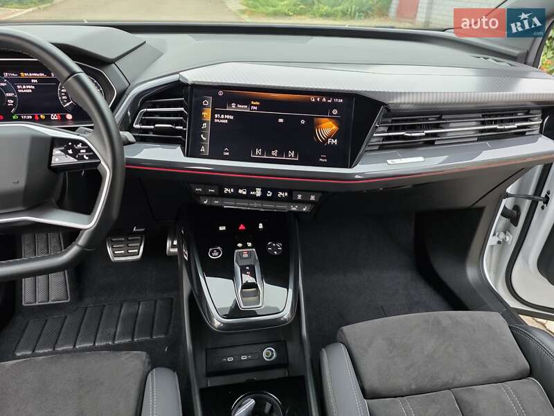 Позашляховик / Кросовер Audi Q4 e-tron 2023 в Одесі фото 34 Позашляховик / Кросовер Audi Q4 e-tron 2023 в Одесі