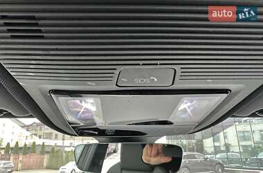 Позашляховик / Кросовер Audi Q4 e-tron 2022 в 