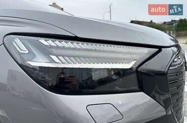 Позашляховик / Кросовер Audi Q4 e-tron 2022 в 