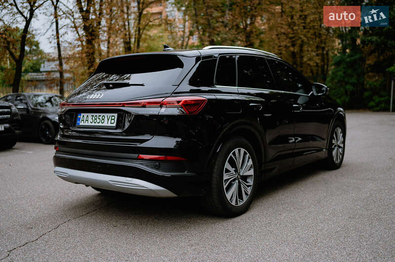 Внедорожник / Кроссовер Audi Q4 e-tron 2022 в Ирпене