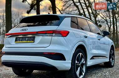 Позашляховик / Кросовер Audi Q4 e-tron 2023 в 