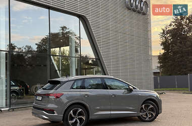 Внедорожник / Кроссовер Audi Q4 e-tron 2023 в 
